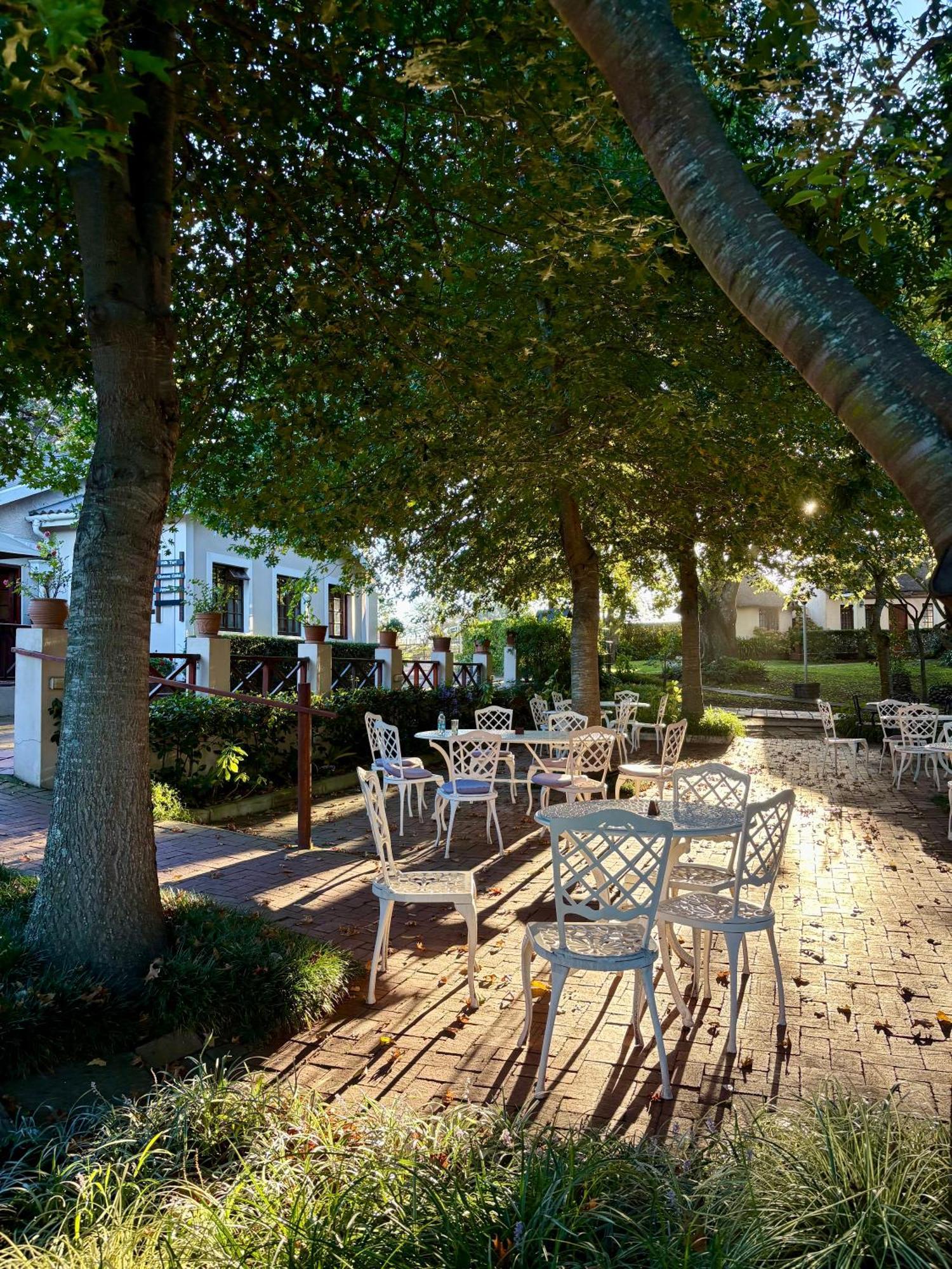 Eight Bells Mountain Inn Ruiterbos Exterior photo